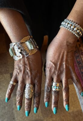 hand jewelry