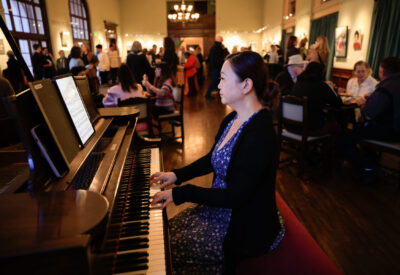 Pianist at reception